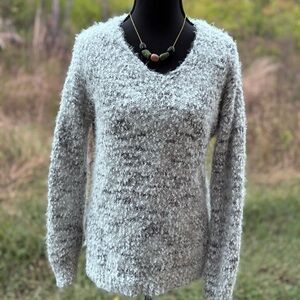 SO Fuzzy Sweater‎ juniors XS White Black Faux Mohair. V-neck. Chunky/fuzzy knit.